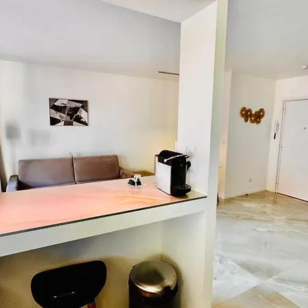 Climatise 600m De La Apartman *